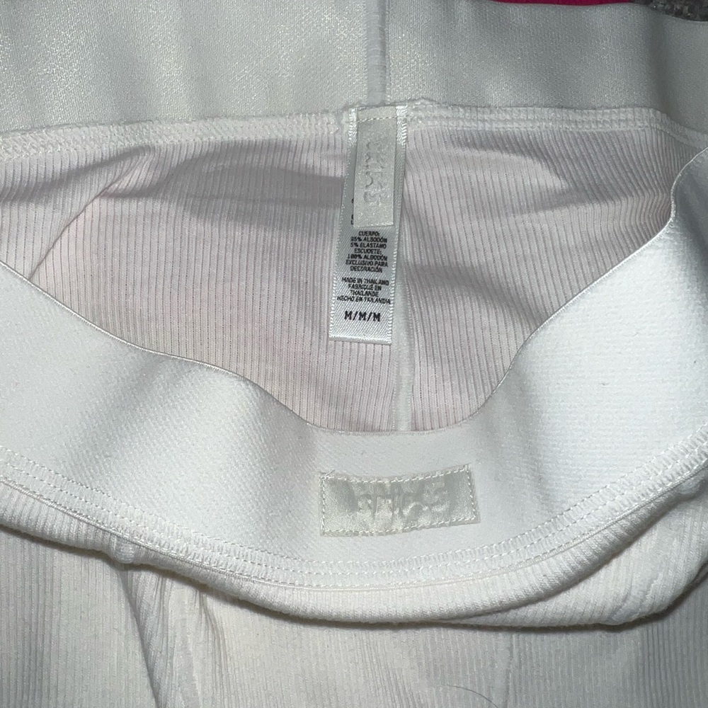 Skims Raspberry and Bone Cotton Rib Boxers - Picture 5 of 9